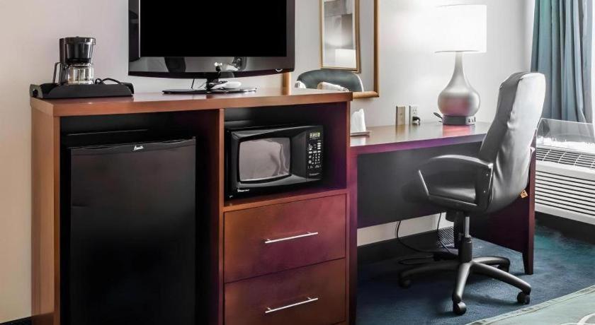 Quality Inn Waynesburg Экстерьер фото